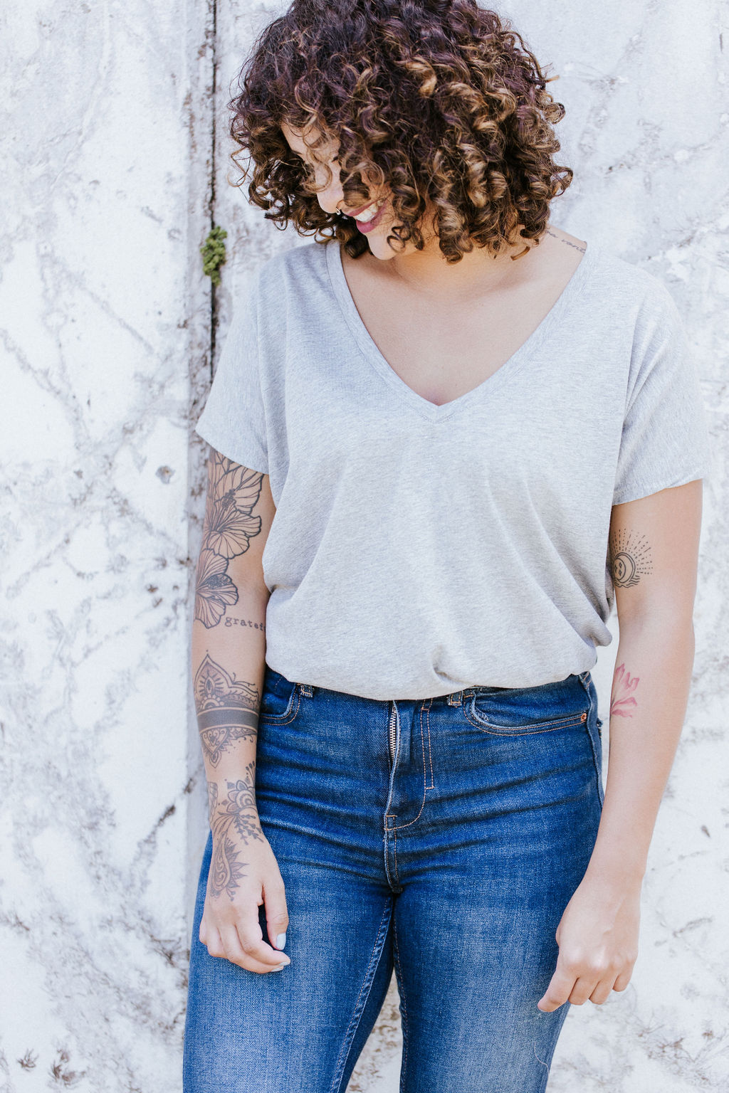 Cuello V gris – foto 2